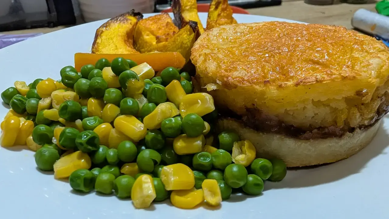 The Ultimate Comfort Food Twist: Cottage Pie in a Pie!