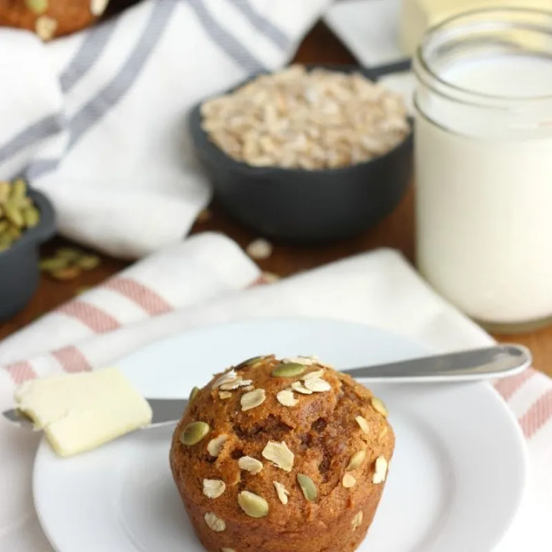 One Bowl Pumpkin Oat Muffins