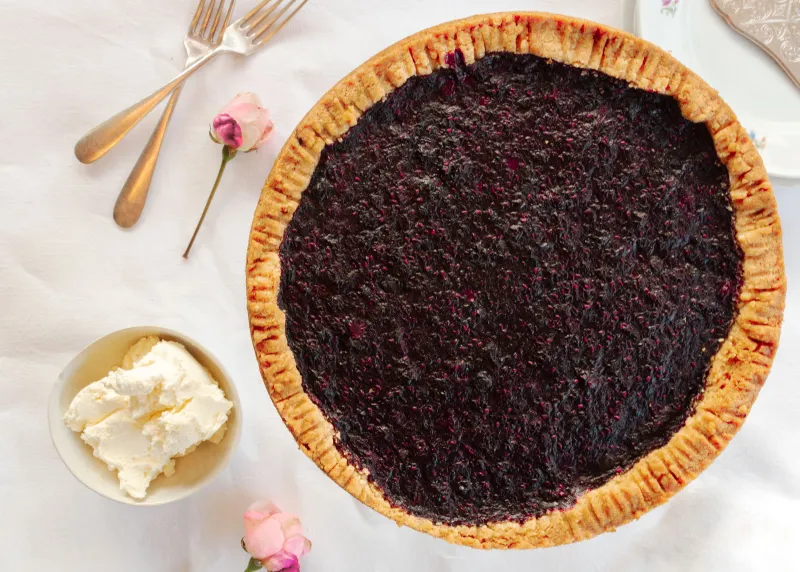 Wild berries and hazelnut crostata