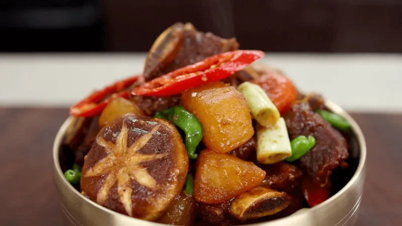 Galbi Jjim (Korean Braised Beef Short Ribs) 