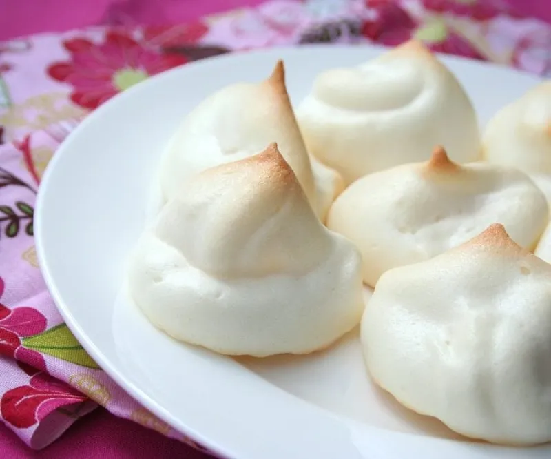 Shannon’s Sugar-Free Meringues (Low Carb and Gluten-Free)