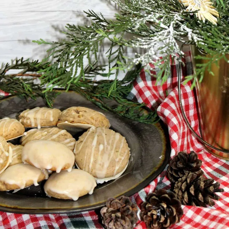 Pfeffernüsse - Spiced Gingerbread Nut Cookies