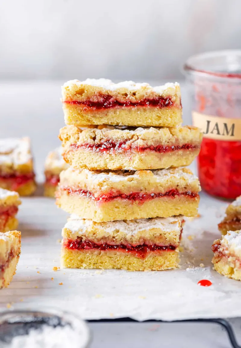 Strawberry Jam Bars (tertiy pirog)