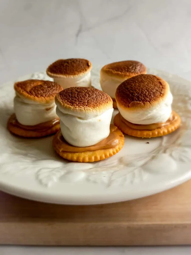 Marshmallow Top Hats (Amish Hats Recipe)