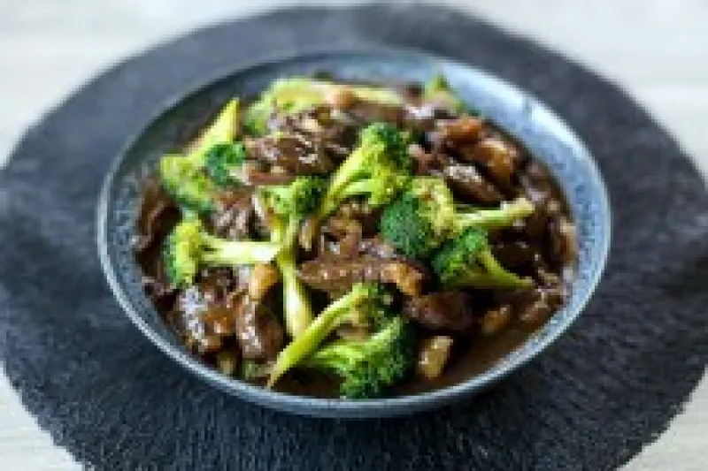 Beef and Broccoli in Oyster Sauce