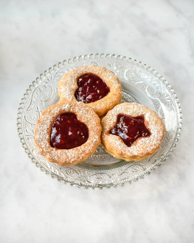 Raspberry Jam Sandwich Biscuits