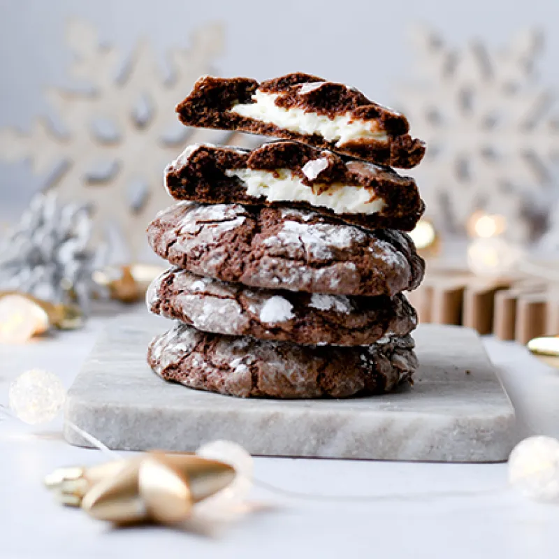 Cheesecake Stuffed Cookies