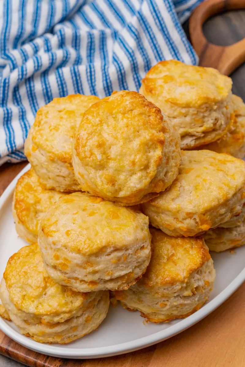 Buttermilk Cheddar Cheese Biscuits