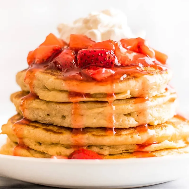 Quick and Easy Strawberry Sauce for Pancakes and Waffles