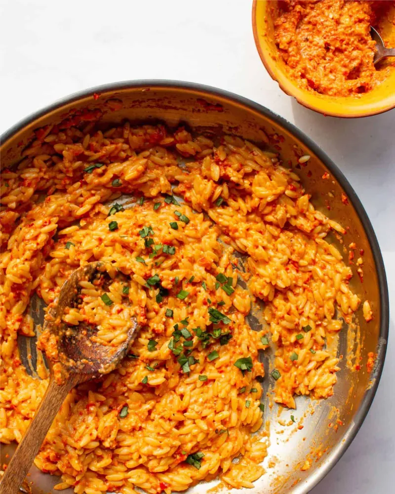 Easy Red Pesto Pasta