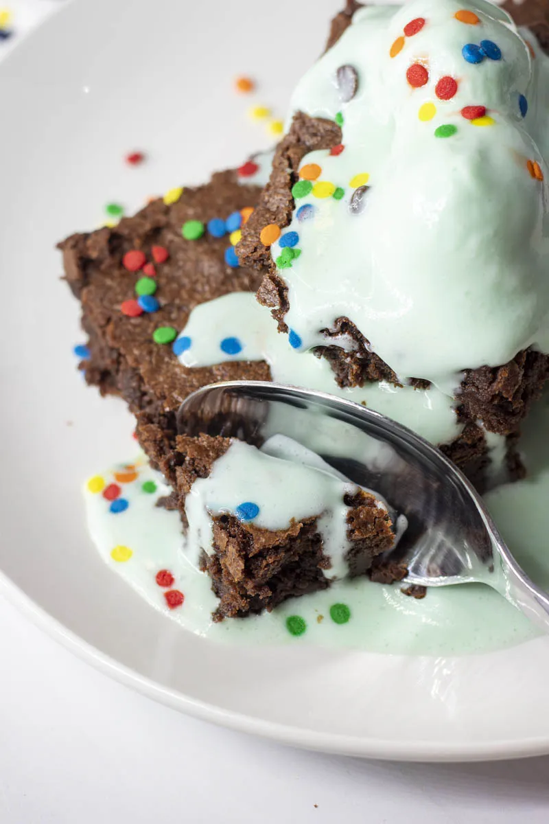 crinkle top brownies;