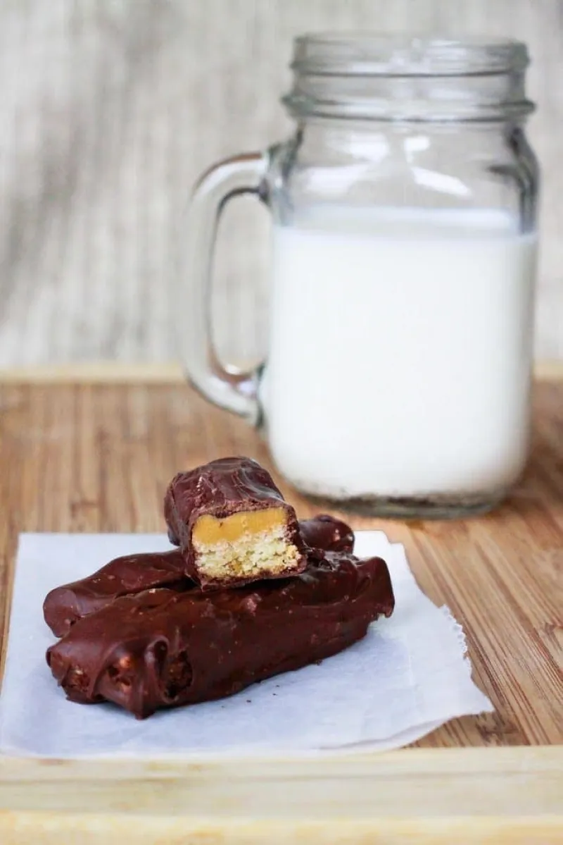 Twix and a blogiversary!