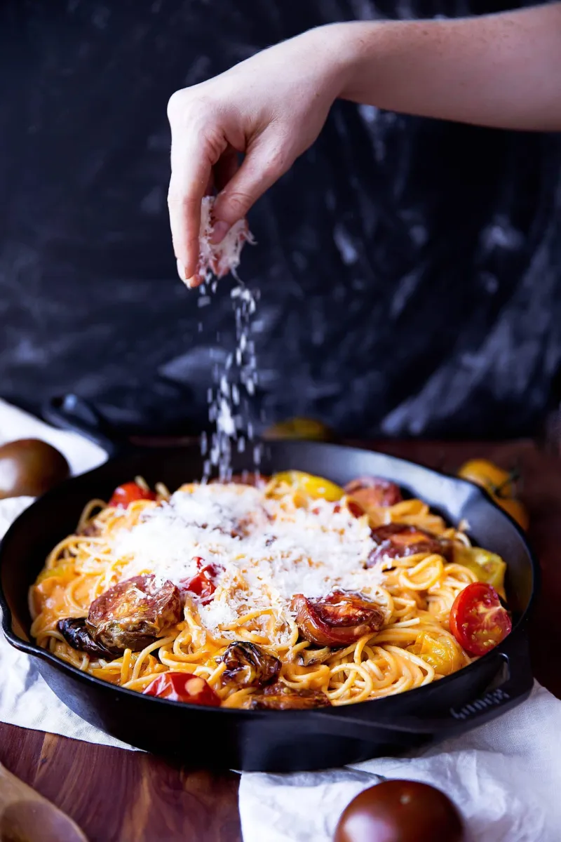 Spaghetti with White Wine & Roasted Tomato Cream Sauce