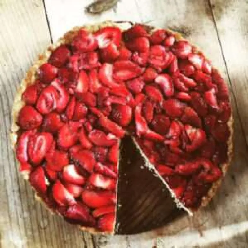 Maple Strawberry Mascarpone Tart