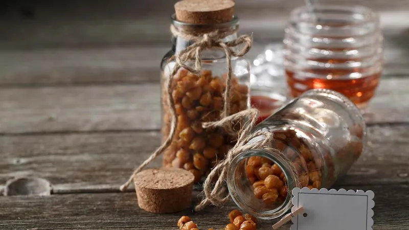 Sriracha Honey Roasted Chickpeas