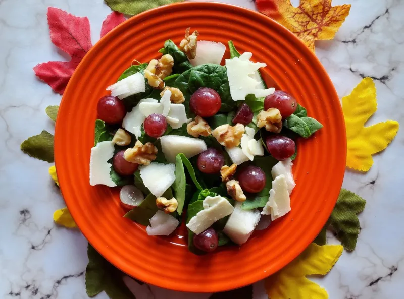 French Salad with Walnuts, Grapes, and Pears