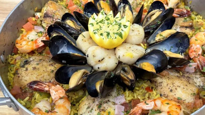 Paella Jambalaya Fusion Recipe: A Spicy Spanish-Cajun Feast