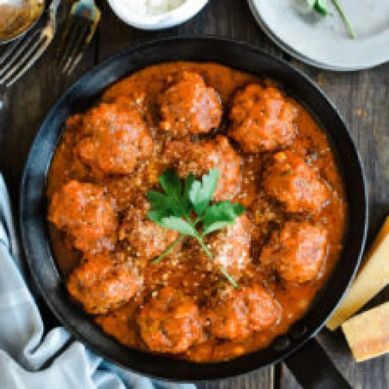 Sauce & Meatballs