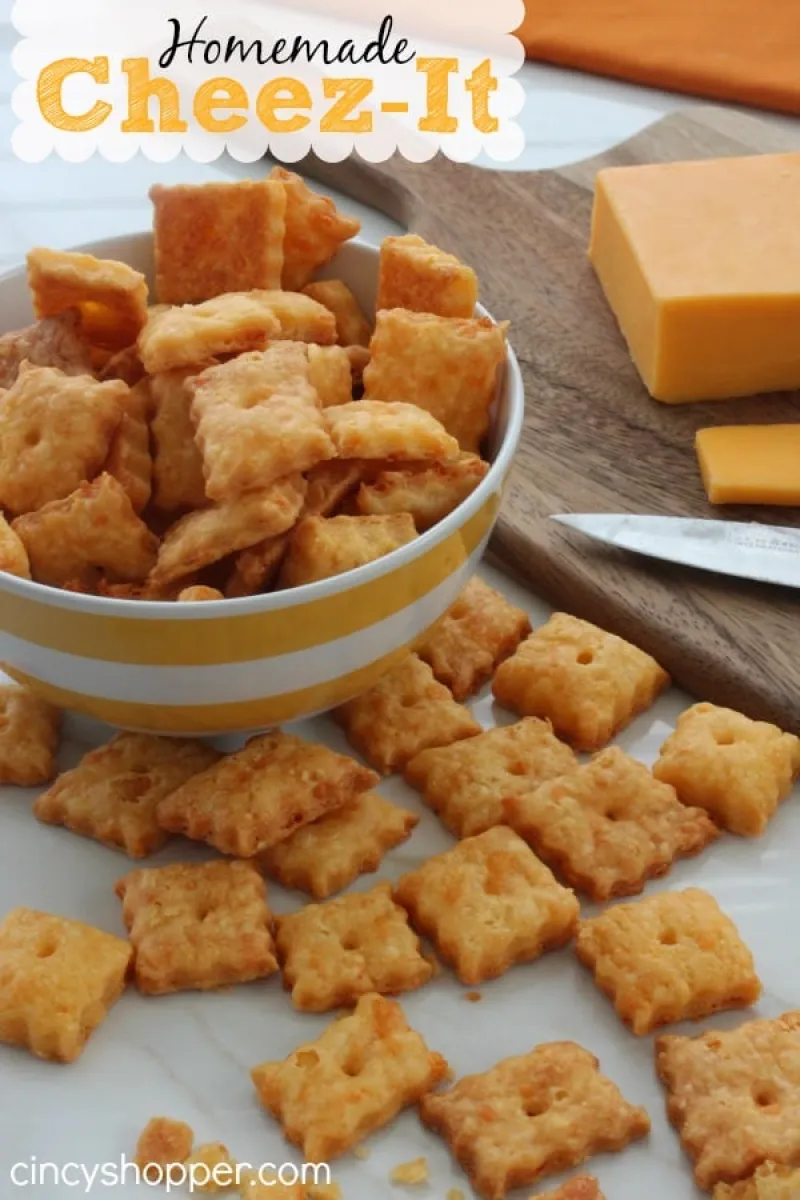 Homemade Cheez-Its