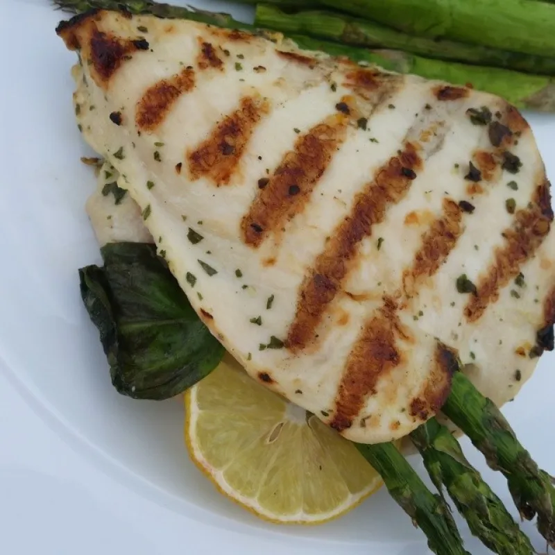 Lemon-Basil Chicken Breasts stuffed with Asparagus