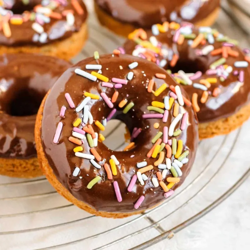 Paleo Almond Flour Donuts {with chocolate frosting}