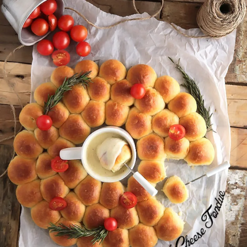 Ring around a Rolls (with cheese fondue)