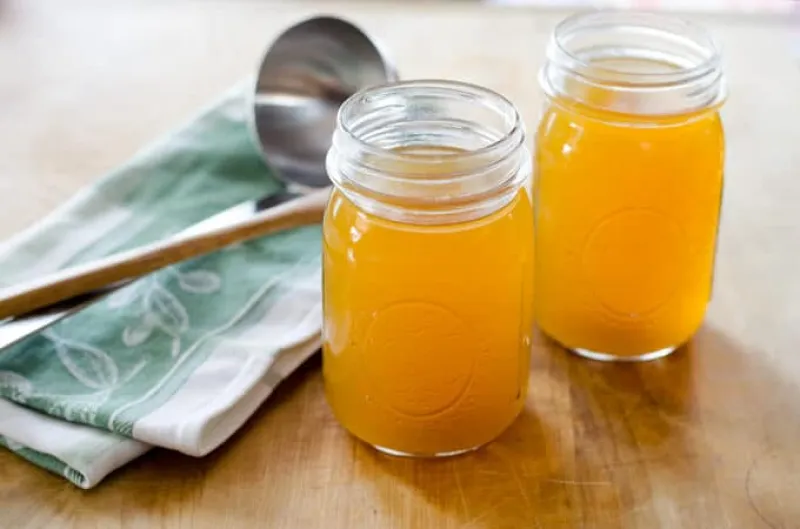 Crock Pot Chicken Stock