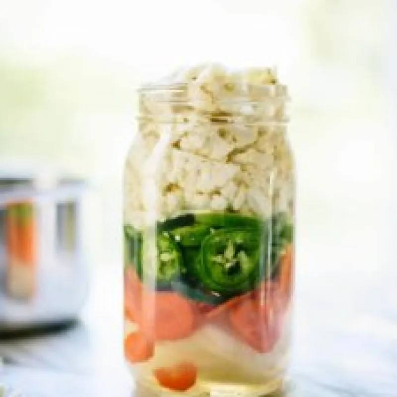 Spicy Quick-Pickled Veggies