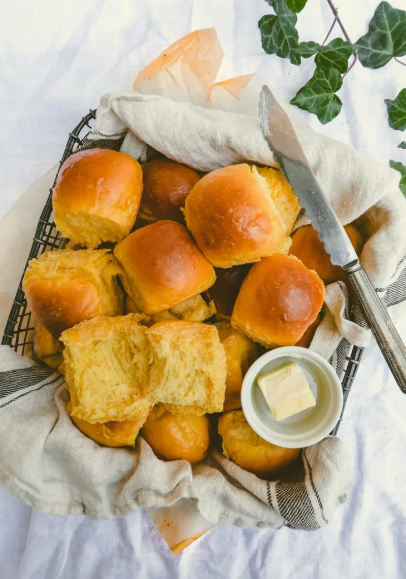 Butternut Squash Milk Bread Rolls (Dinner Rolls)