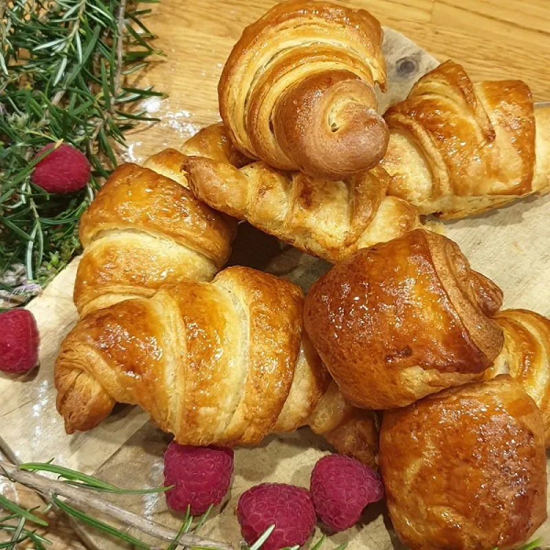 Easy Croissants-Tutorial to simple croissant dough.