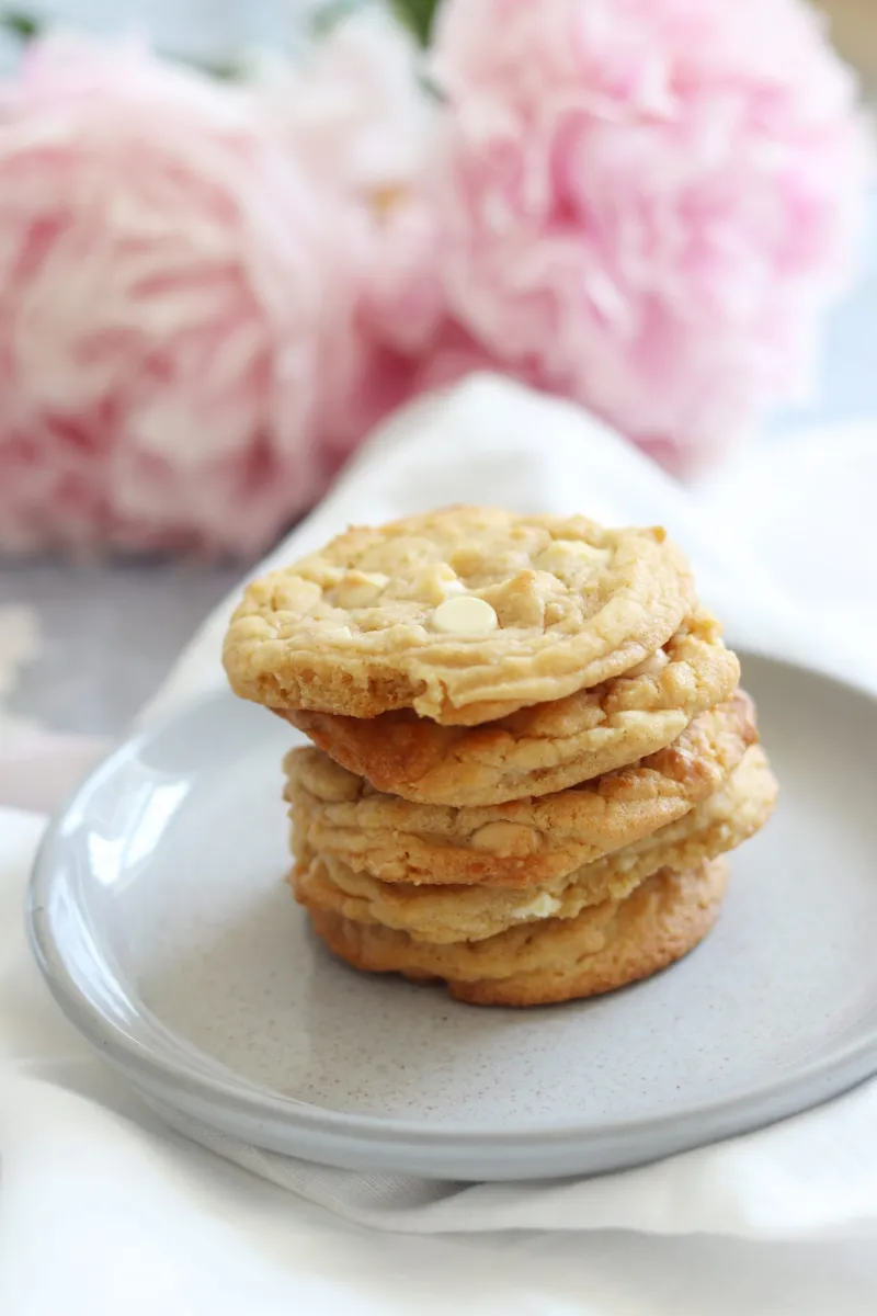White Chocolate & Peanut Butter Cookies