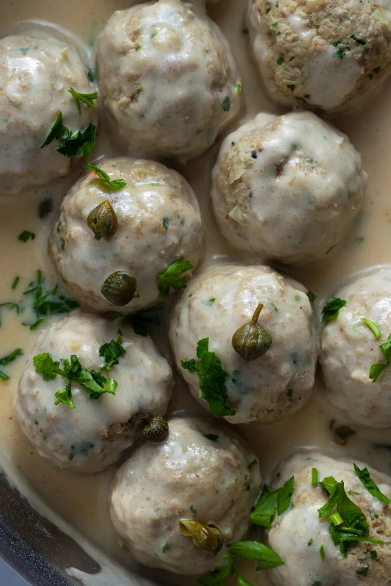 Königsberger Klopse (Creamy German Meatballs)