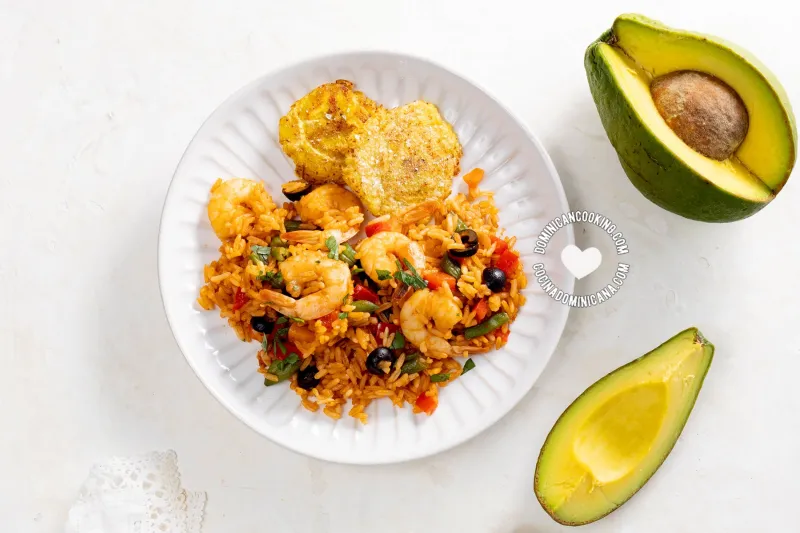 Locrio de Camarones Recipe (Dominican Rice and Shrimp)