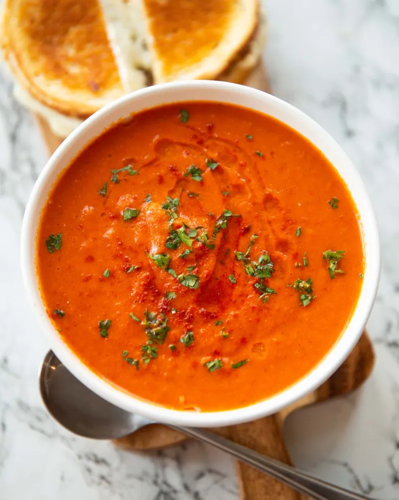 Spicy Roasted Red Pepper Soup