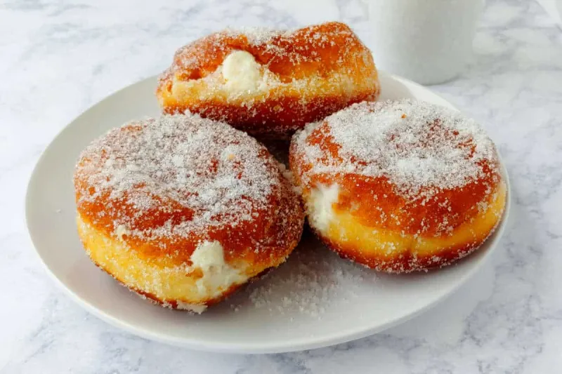 Paczki (Polish Mardi Gras donuts)