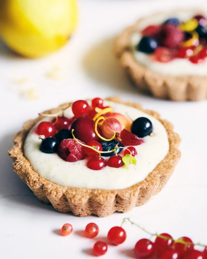 Berry Tarts with Lemon Vanilla Cream