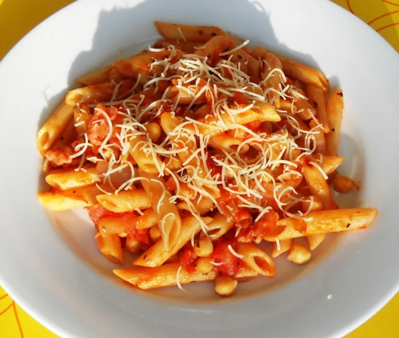 Chilli, Bacon & Chickpea Pasta