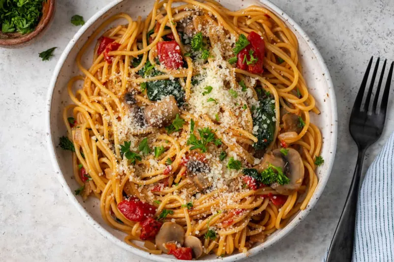 One-Pot Vegetarian Spaghetti