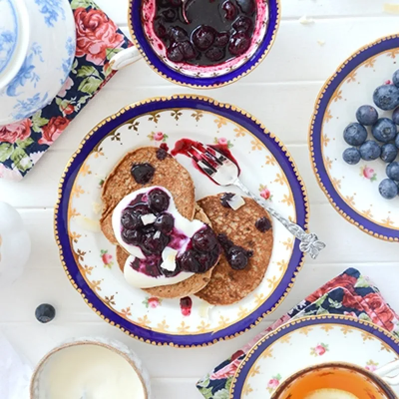 VEGAN PANCAKES FIT FOR A QUEEN (GF)