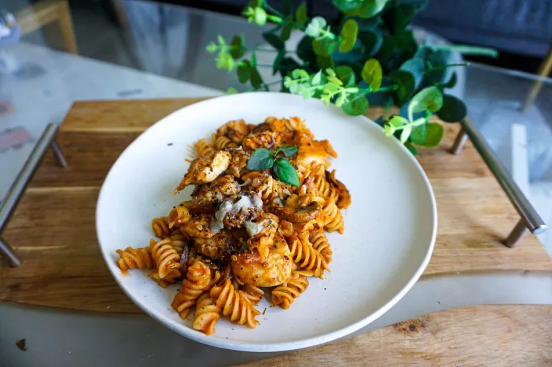 Low Calorie Chicken Pasta ft. Truff’s Arrabbiata Sauce