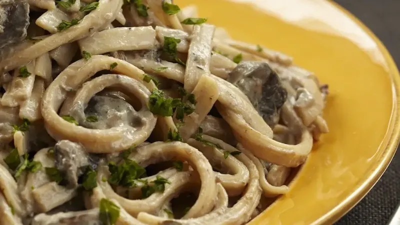 Chef Del's Mushroom Stroganoff