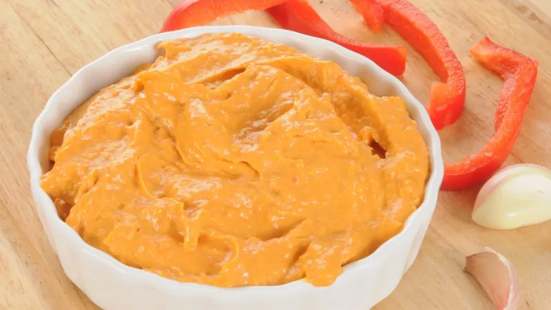 Roasted Red Pepper Tapenade Hummus