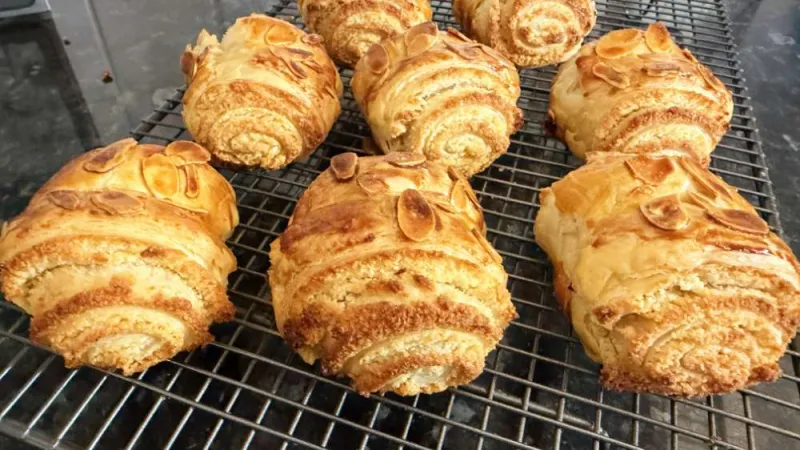 Almond Puff Pastries
