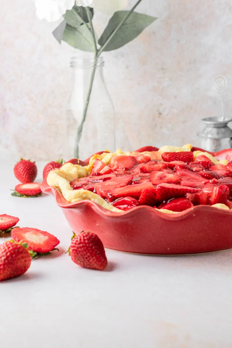 Fresh Strawberry Glaze Pie