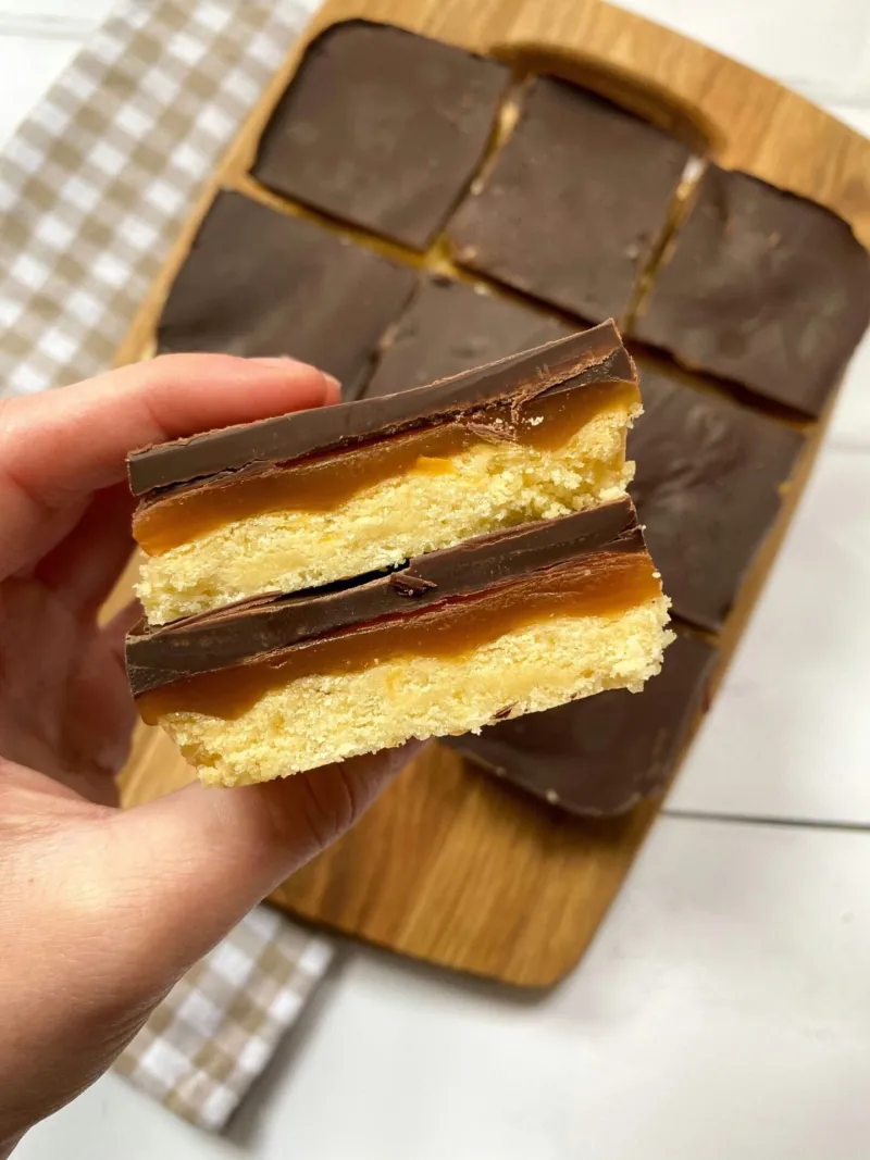 Millionaire shortbread (gluten free & vegan)