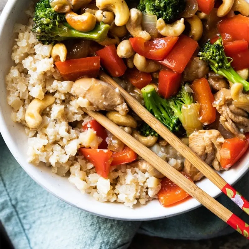 Paleo & Keto Cashew Chicken