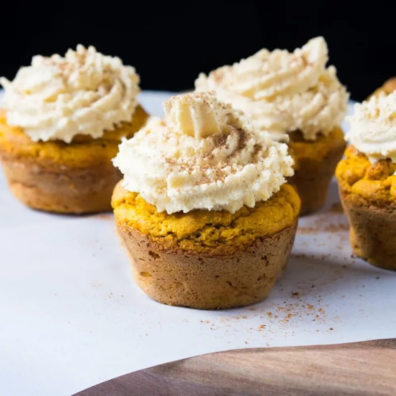 Suuuper Tender & Moist Keto Pumpkin Cupcakes 🎃