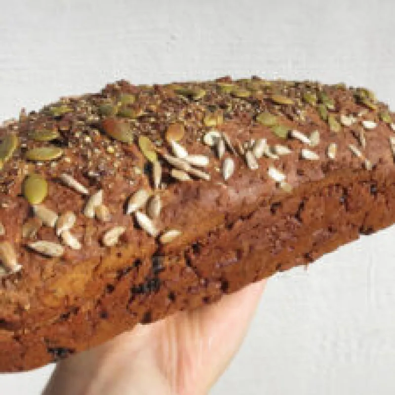 Super easy, juicy wholegrain jam bread