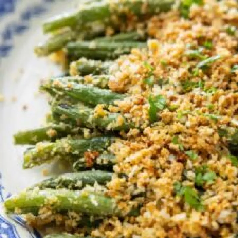 Garlic Parmesan Crumb Roasted Green Beans (Vegan)