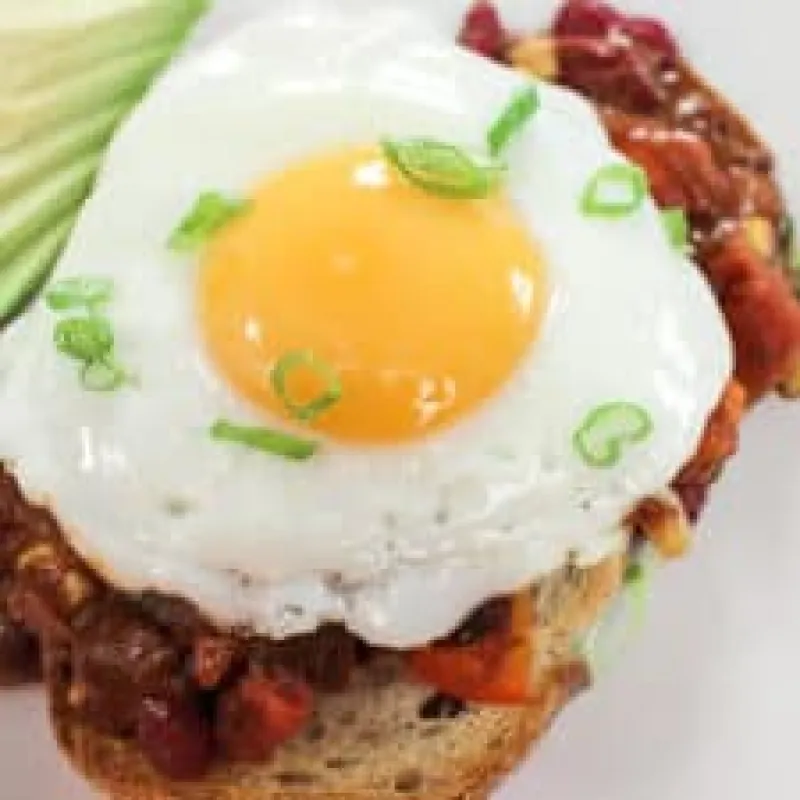 Vegetarian Chilli & Egg Breakfast